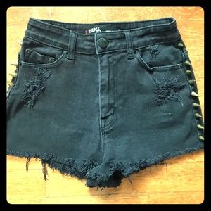 URBAN OUTFITTERS HIGH WAISTED CHEEKY SHORTS